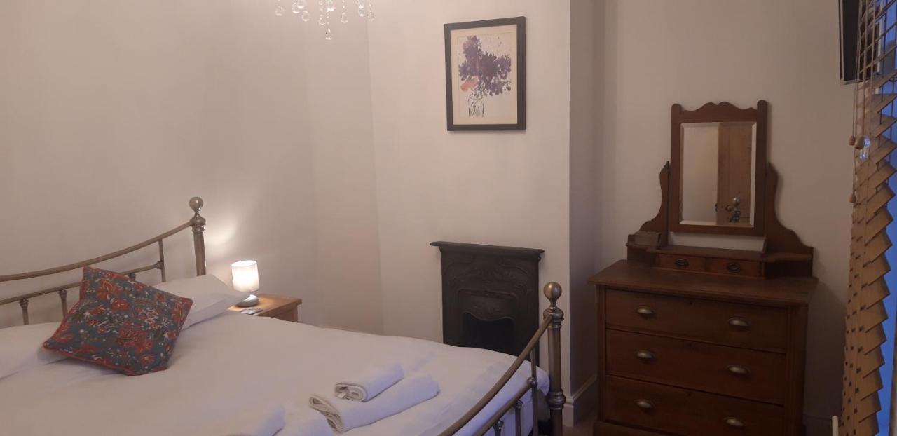 Bodhi Tree Cottage - Grove Road Cottages Стратфорд-апон-Эйвон Экстерьер фото